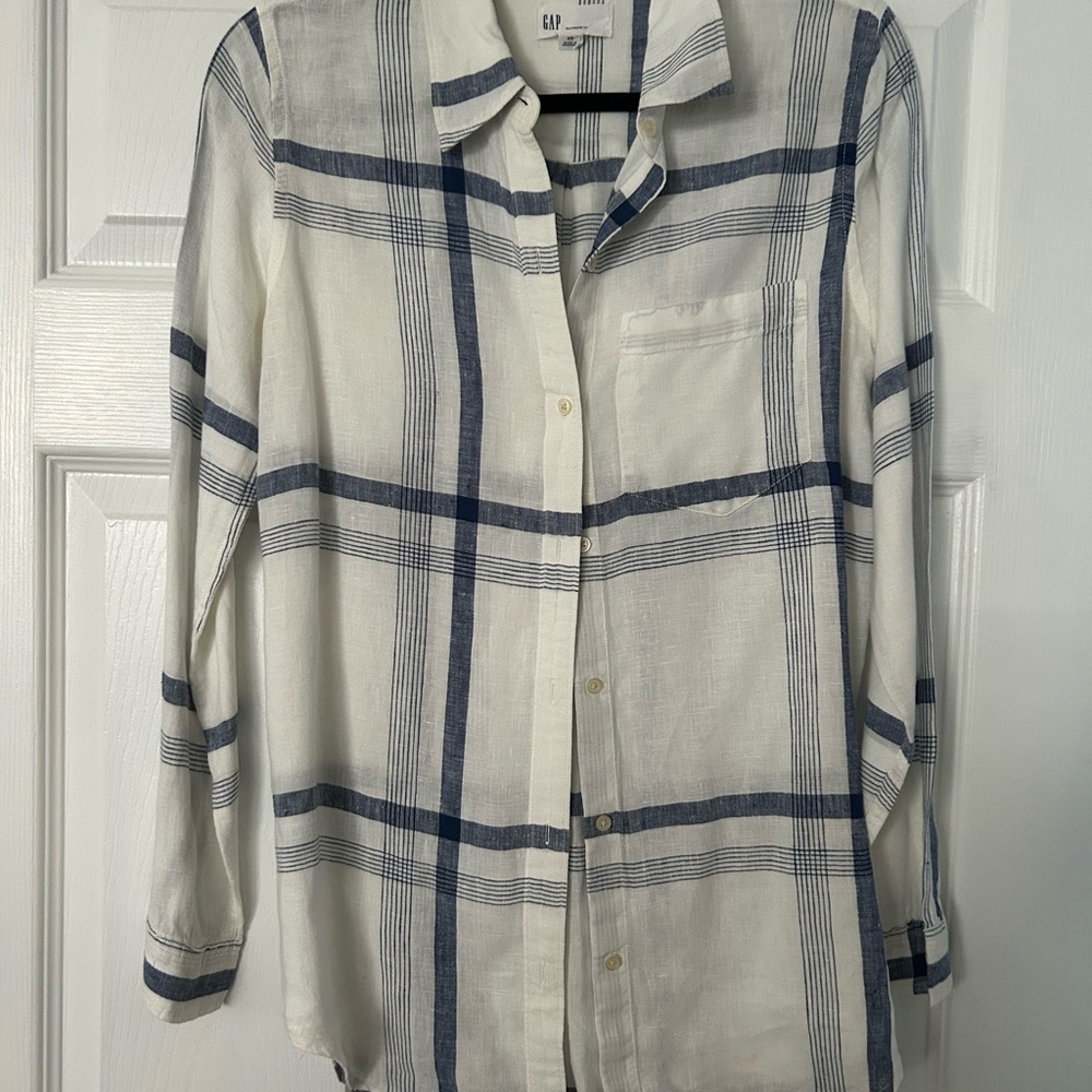GAP Boyfriend Fit Linen Blue and White Plaid Shirt XS